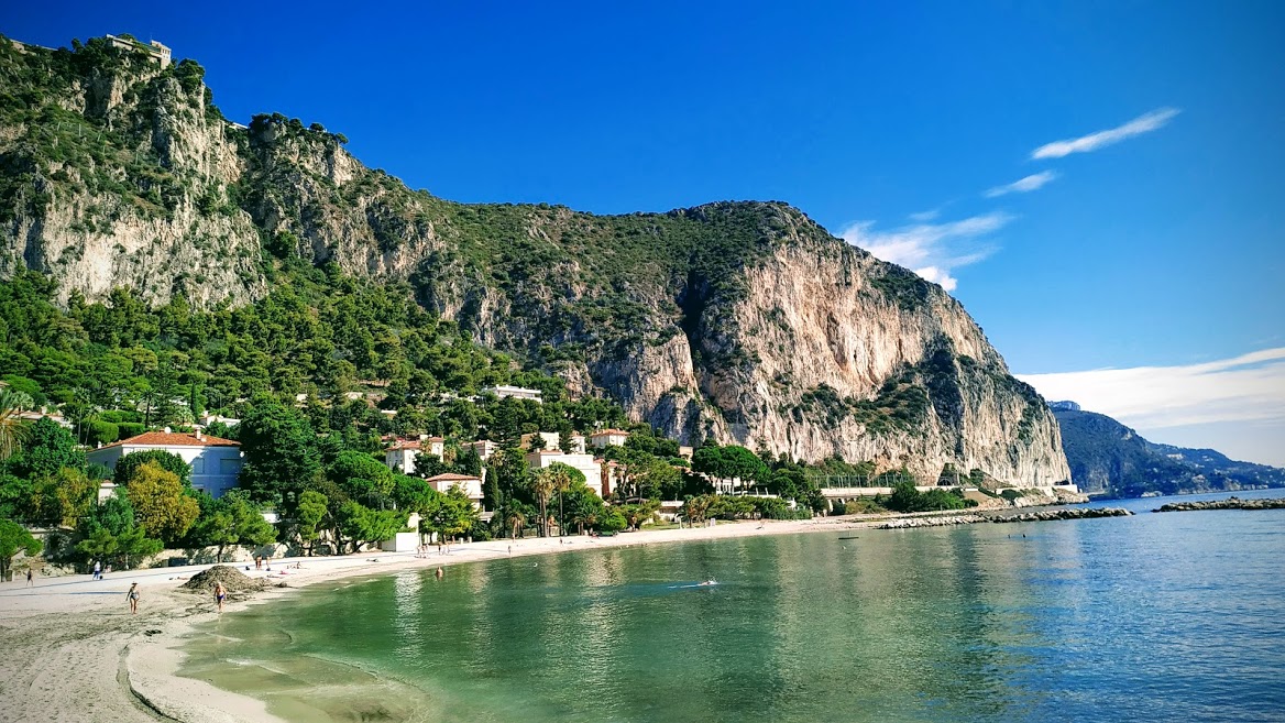 beaches on french riviera